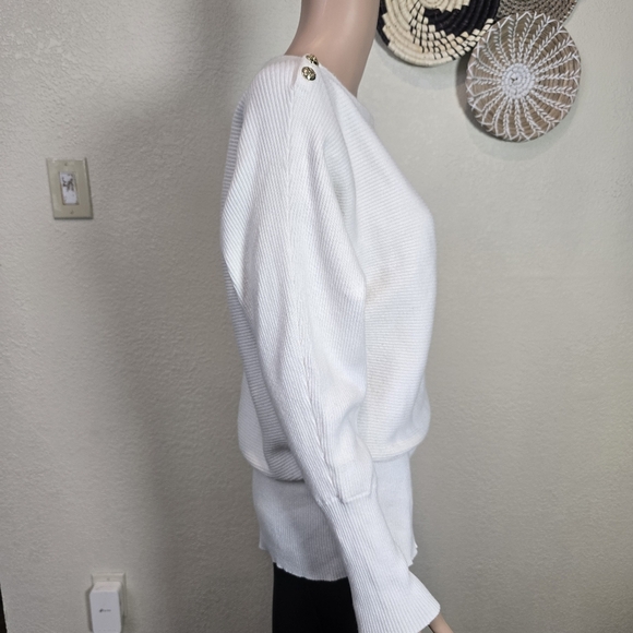 Lauren Ralph Lauren Boatneck Sweater Medium White With Gold Buttons - Picture 11 of 11